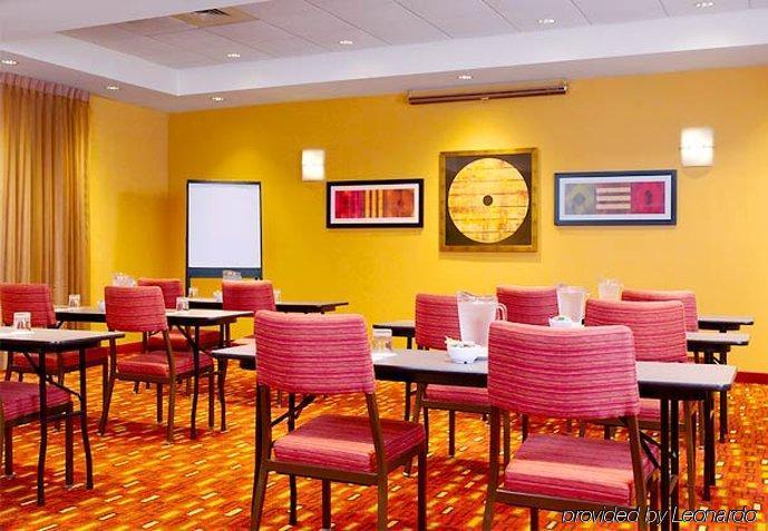 Hotel Courtyard Philadelphia/Langhorne Affari foto